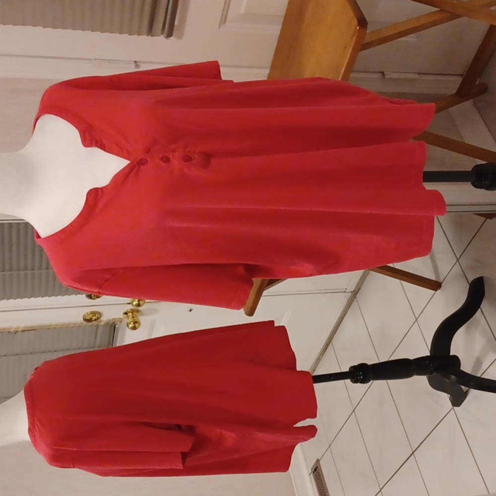 $4 Add-on  Pink Button V-Neck Tee - Size 2X (US18)